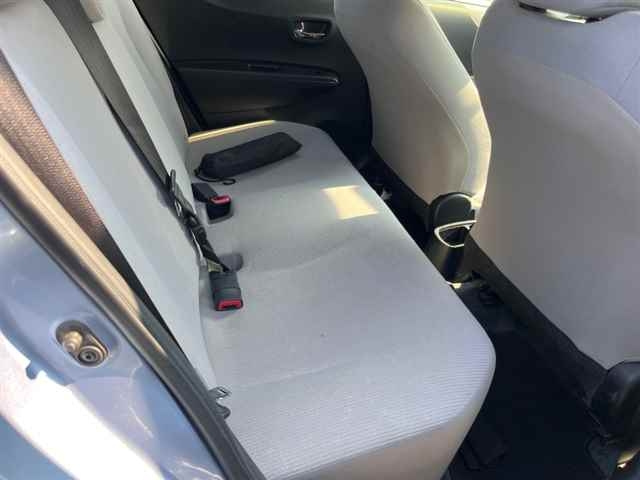 TOYOTA VITZ 2013
