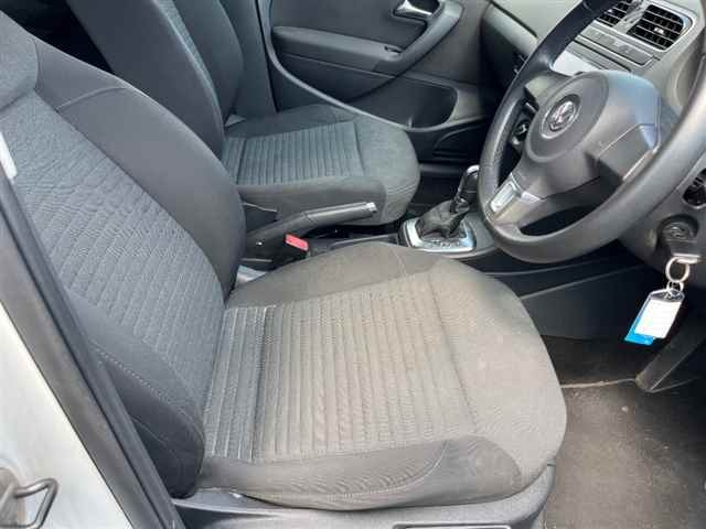 VOLKSWAGEN POLO 2012