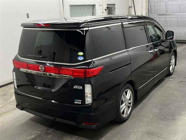 NISSAN ELGRAND 2012