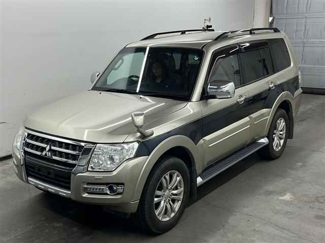 MITSUBISHI PAJERO 2014