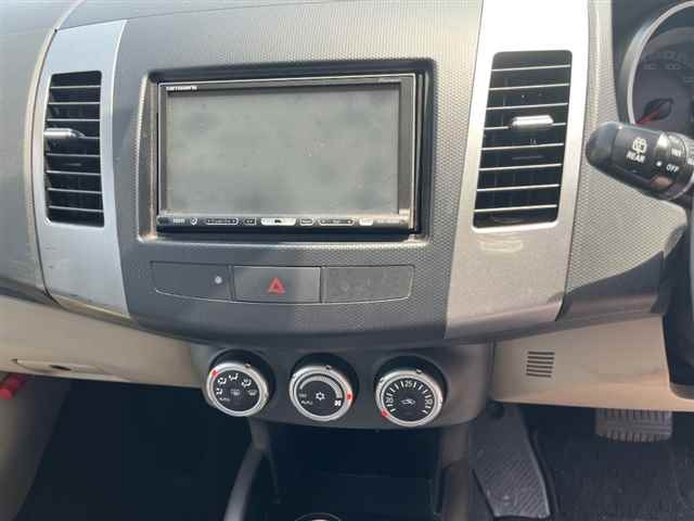 MITSUBISHI OUTLANDER 2009