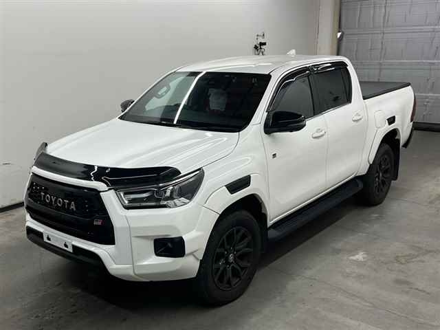 TOYOTA HILUX 2023