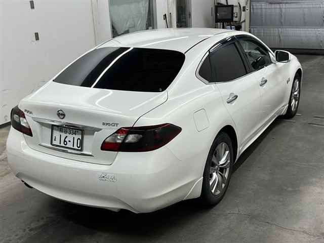 NISSAN FUGA 2013