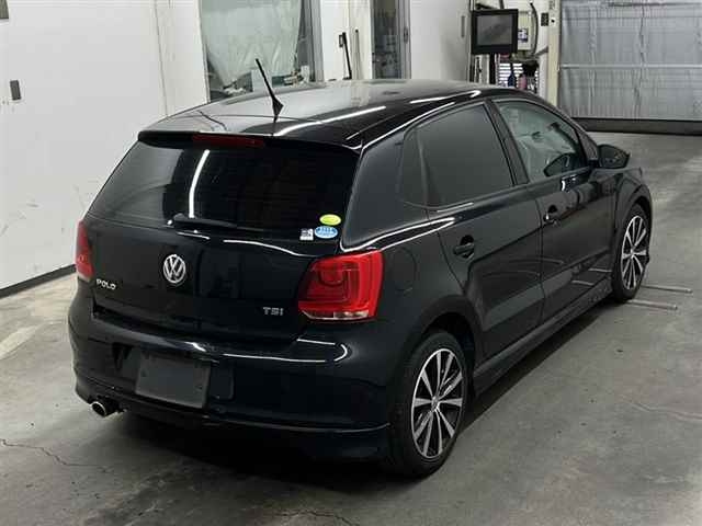 VOLKSWAGEN POLO 2010