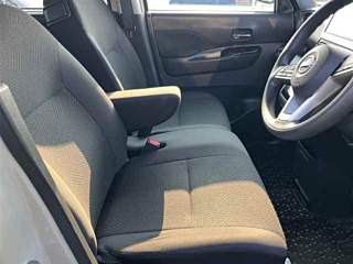 NISSAN ROOX 2025