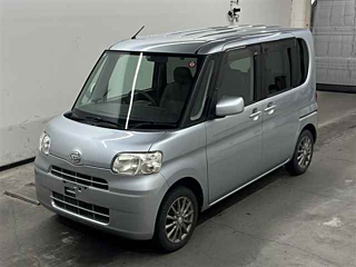 DAIHATSU TANTO 2011