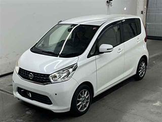 NISSAN DAYZ 2013