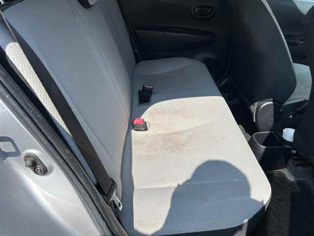 TOYOTA VITZ 2013