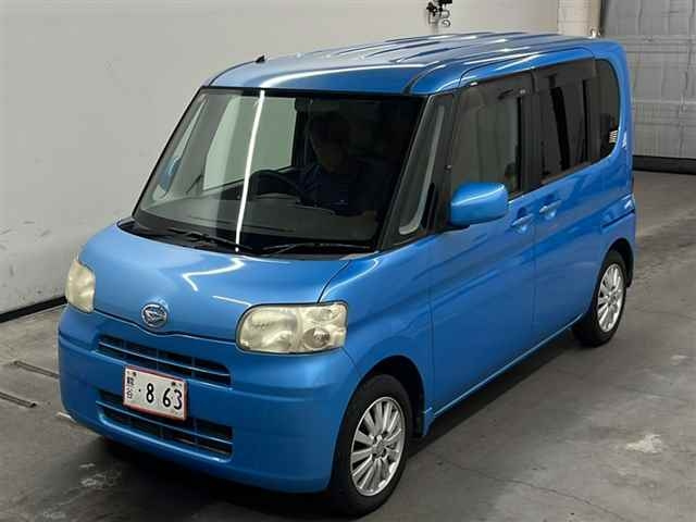 DAIHATSU TANTO 2010