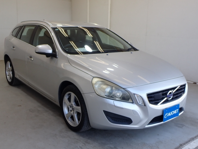 VOLVO V60 2011