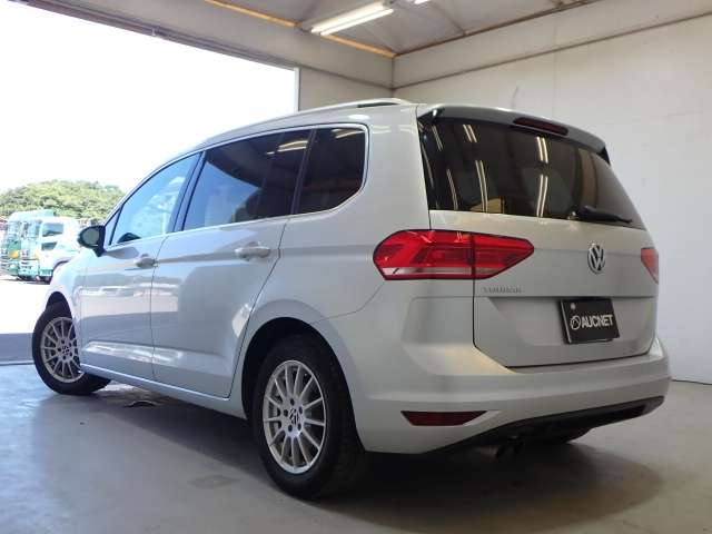 VOLKSWAGEN GOLF TOURAN 2019