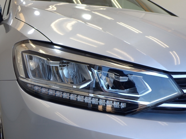 VOLKSWAGEN GOLF TOURAN 2019