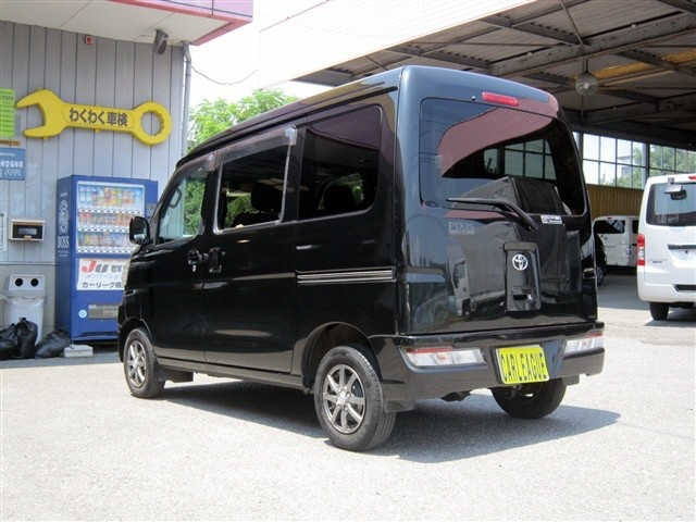 TOYOTA PIXIS VAN 2020