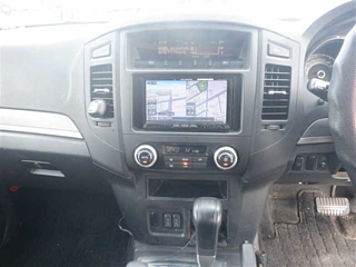 MITSUBISHI PAJERO 2011