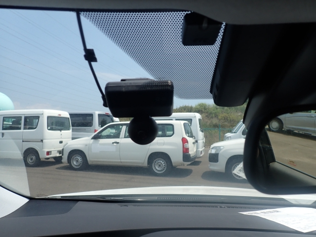 TOYOTA PRIUS 2019
