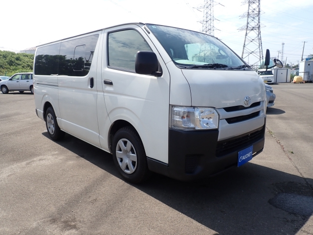 TOYOTA HIACE VAN 2015