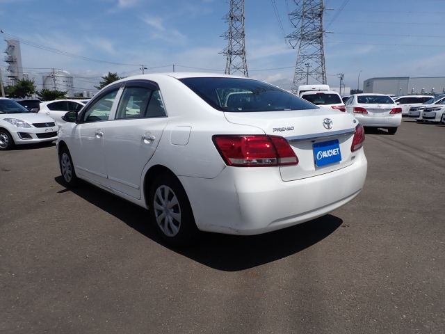 TOYOTA PREMIO 2020