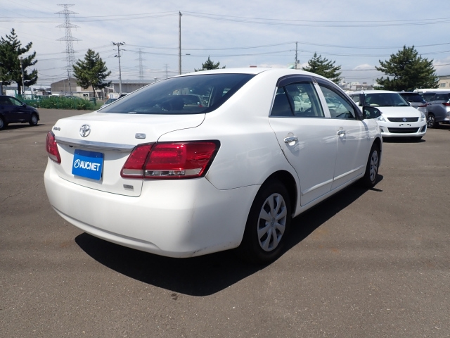 TOYOTA PREMIO 2020