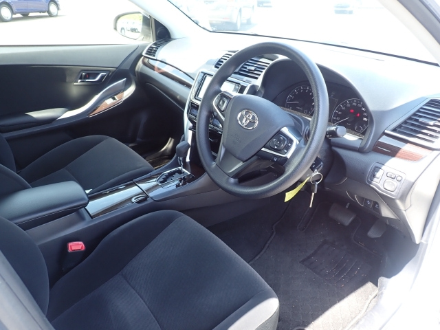 TOYOTA PREMIO 2020