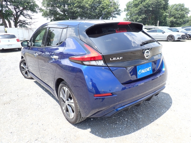 NISSAN LEAF 2018