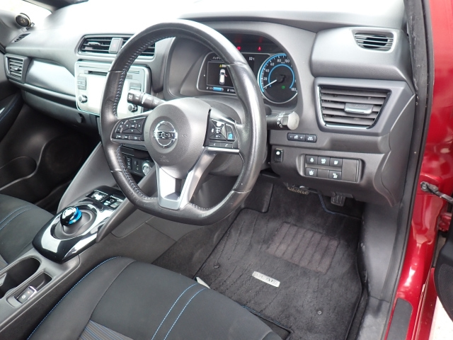NISSAN LEAF 2018