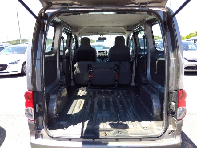 NISSAN NV200 2012