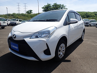 TOYOTA VITZ 2018