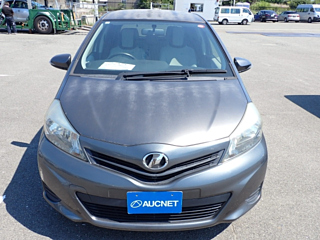 TOYOTA VITZ 2014