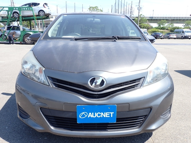 TOYOTA VITZ 2014