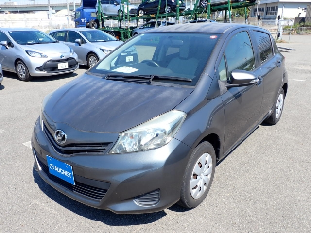 TOYOTA VITZ 2014