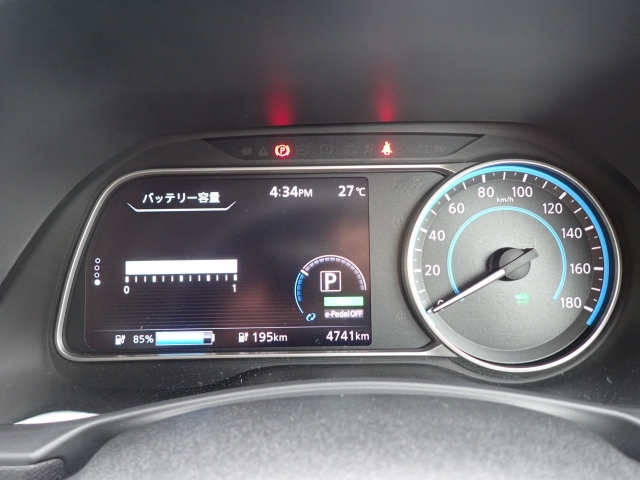 NISSAN LEAF 2018