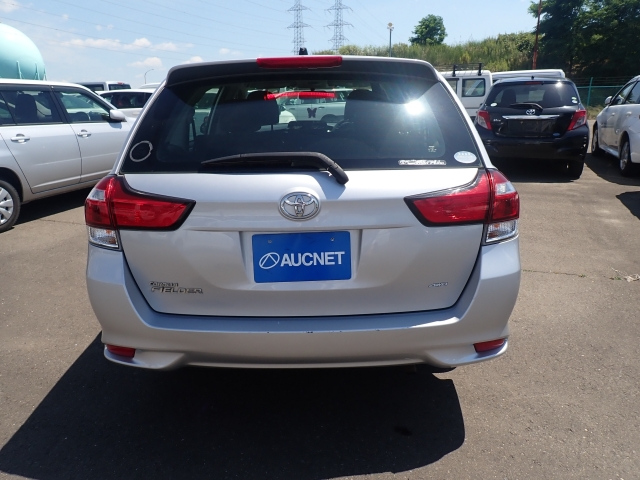 TOYOTA COROLLA FIELDER 2016