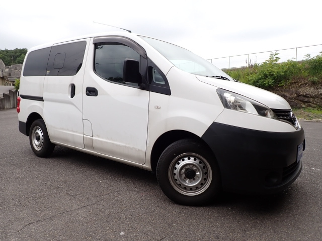 NISSAN NV200 2015