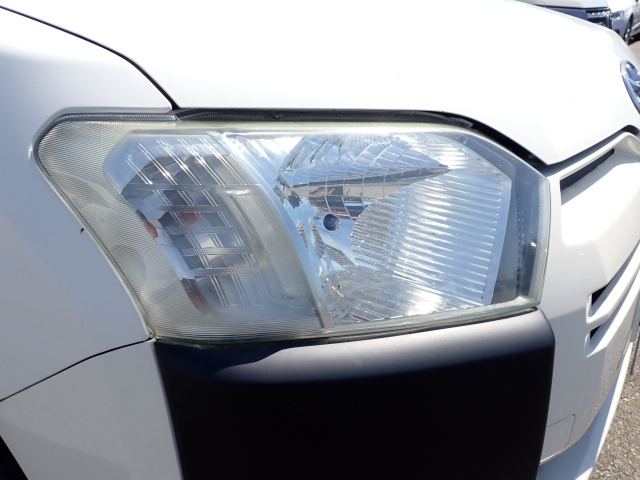 TOYOTA PROBOX 2018