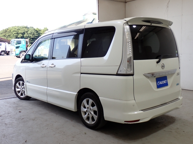 NISSAN SERENA 2013
