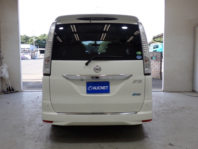 NISSAN SERENA 2013