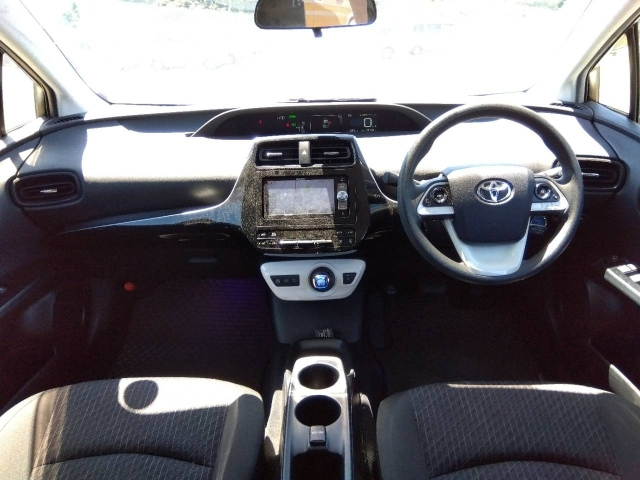 TOYOTA PRIUS 2018