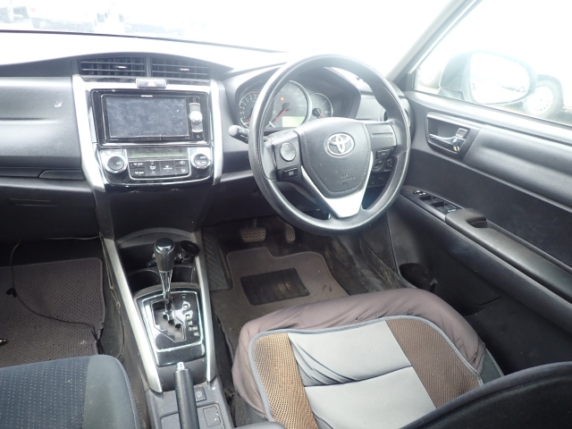 TOYOTA COROLLA FIELDER 2015