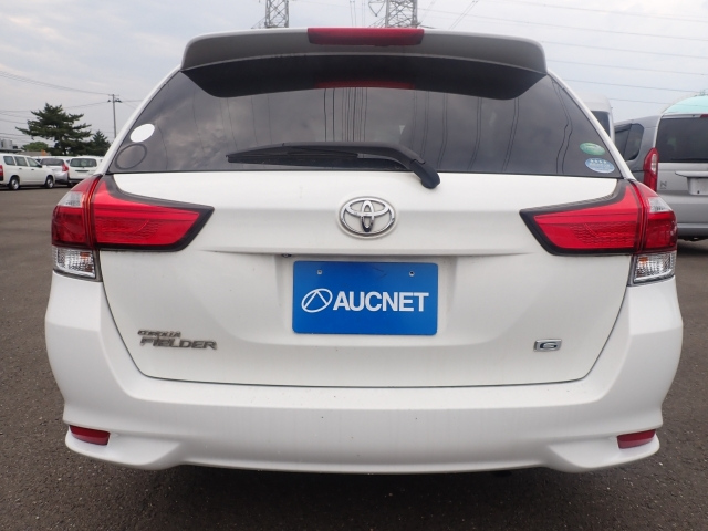 TOYOTA COROLLA FIELDER 2015