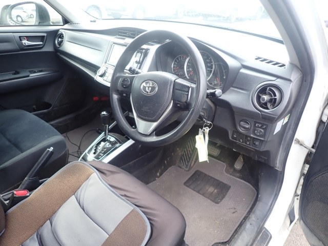 TOYOTA COROLLA FIELDER 2015