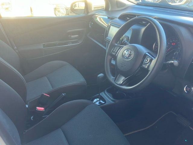 TOYOTA VITZ 2019