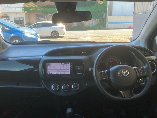 TOYOTA VITZ 2019