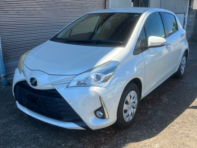 TOYOTA VITZ 2019
