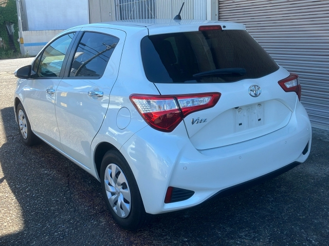 TOYOTA VITZ 2019