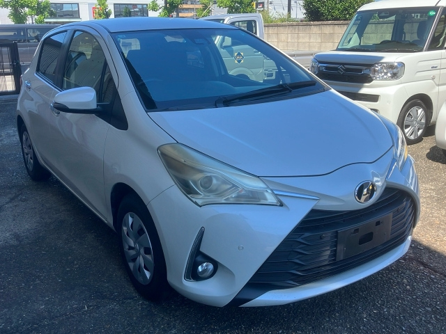 TOYOTA VITZ 2019