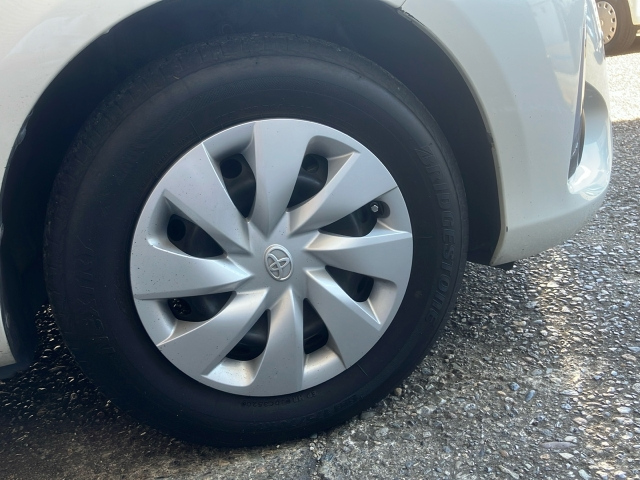 TOYOTA VITZ 2019