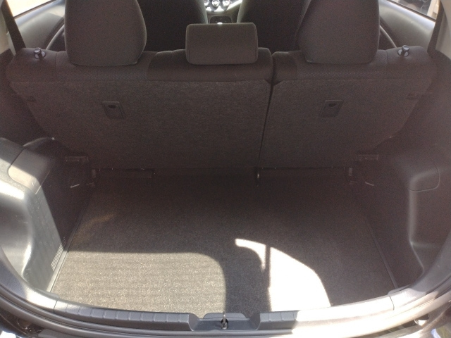 TOYOTA VITZ 2017