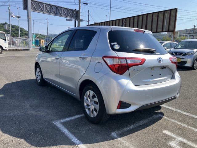 TOYOTA VITZ 2019