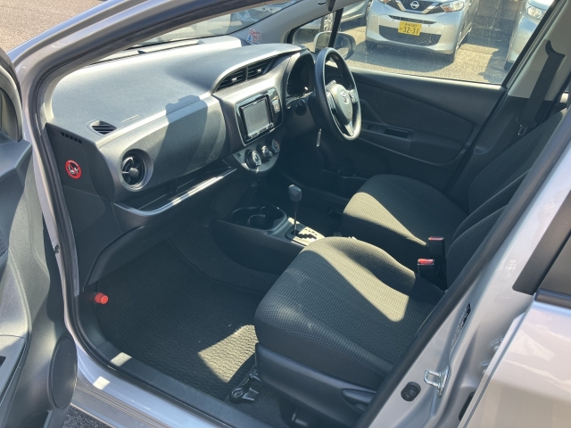 TOYOTA VITZ 2019