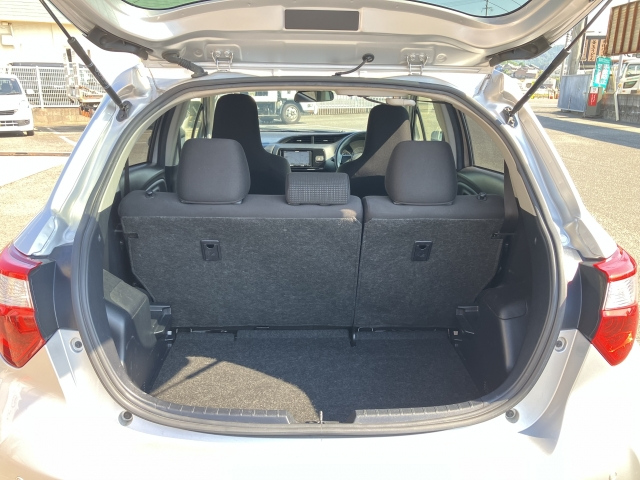 TOYOTA VITZ 2019